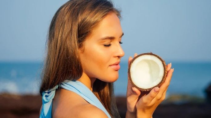 Desventajas que seguro no conocías de usar el aceite de coco en el cabello