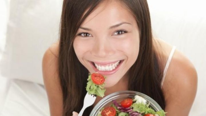 Alimentos que debes incluir en tu dieta para combatir el molesto acné