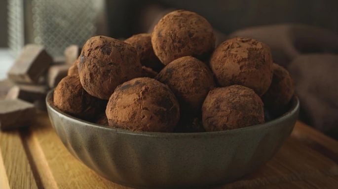 Festeja a papá preparando estás ricas trufas de chocolate negro con tequila