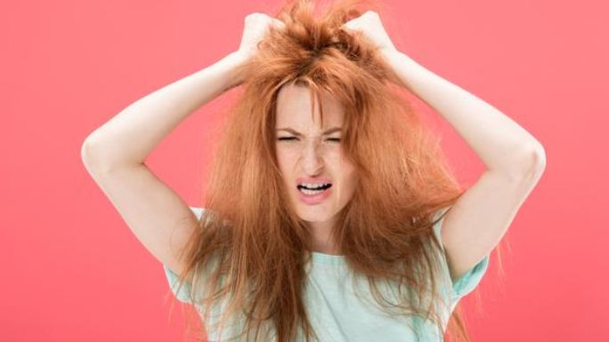 Te cepillas mal el cabello si tiras con fuerza de él; estas son las consecuencias