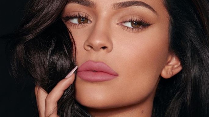 Voluminizadores de labios: Luce unos labios más grandes y jugosos con estos cosméticos