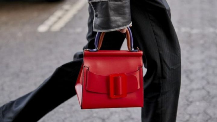 Bolso rojo: El accesorio que no debe de hacer falta en ninguno de tus atuendos