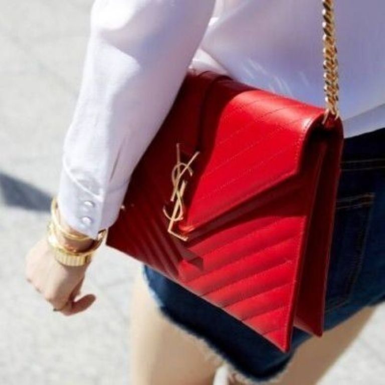 Bolso rojo, el accesorio de moda