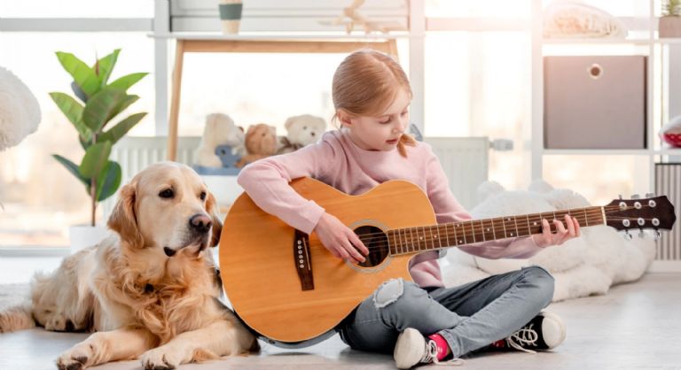 Beneficios de tocar instrumentos en la infancia