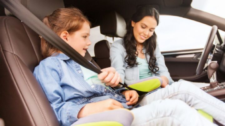 ¿Tus hijos se marean en el carro? Conoce cómo puedes evitar este problema