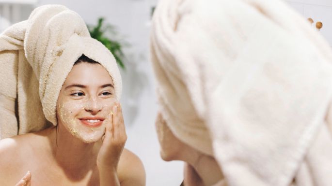 Exfoliación y 'peeling': ¿Qué diferencias tienen y cuál te conviene