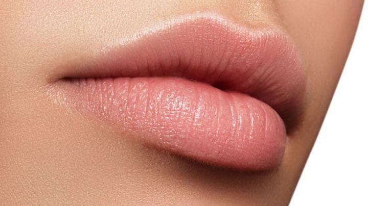 Labios más voluminosos: Así puedes conseguirlo usando un contorno de ojos