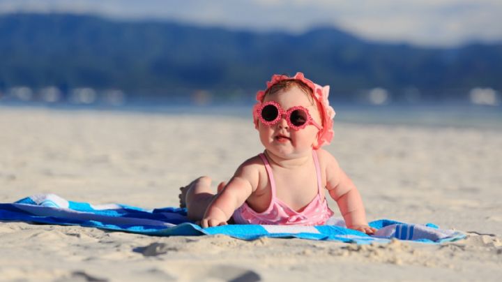 Todo lo que sí y lo que no debes hacer con tu bebé durante este verano para cuidarlo