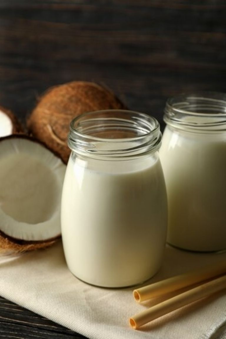 Alternativa a la leche de vaca, está la leche de coco