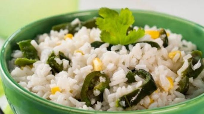 Arroz poblano: Un sabor picosito que no puede hacer falta en ti cocina