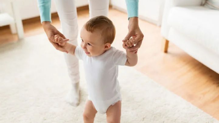Razones por las que tu bebé puede tardar en dar sus primeros pasos 