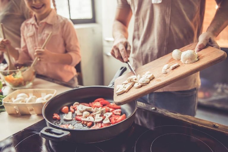 Cómo atraer la abundancia desde la cocina