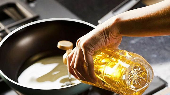 2 formas de deshacerse del aceite de cocina quemado sin contaminar el medio ambiente