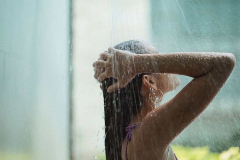 Por qué no bañarse mientras llueve