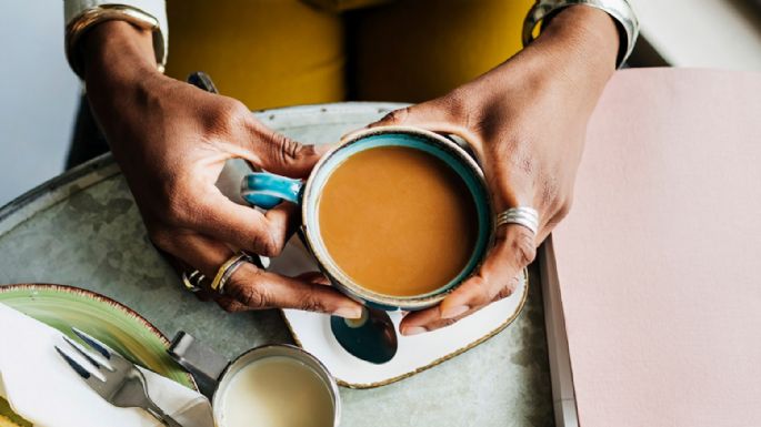 Esta es la importante razón por la cual no debes recalentar tu café de las mañanas