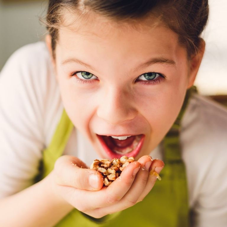 Niños y frutos secos