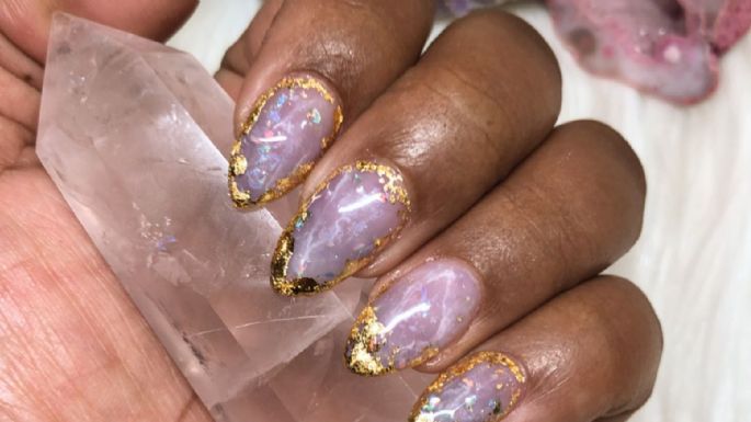 'Geode Nails': El diseño de uñas que ayudará a atraer energías positivas