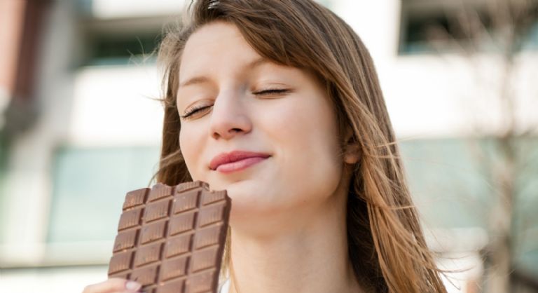 Comer chocolate te ardua a vivir más y mejor