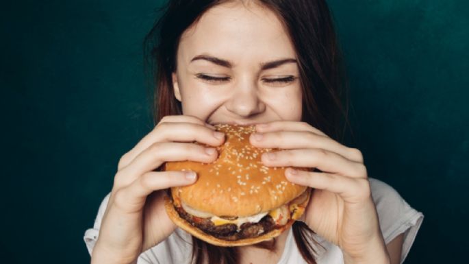 Estos son los alimentos que debes dejar de comer si quieres evitar las arrugas