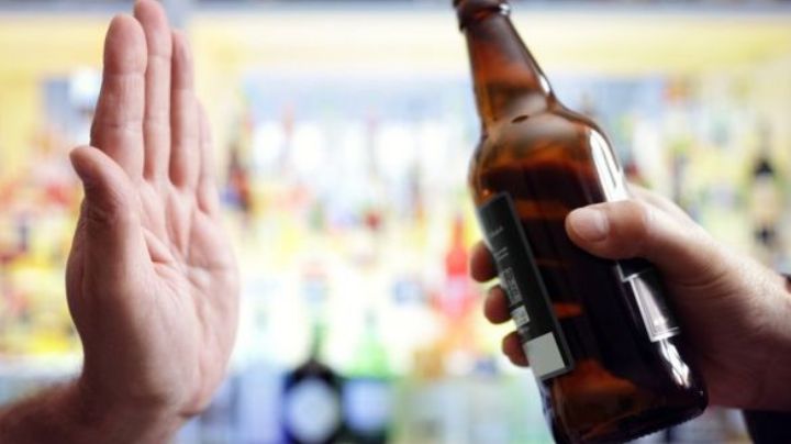 Beneficios de dejar el alcohol ¿Qué mejora tras abandonar las bebidas?