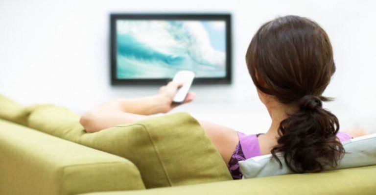 Ver televisión aumenta riesgo de demencia