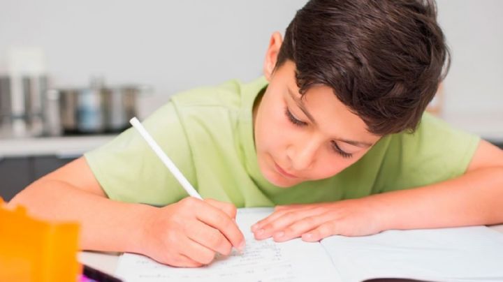 Ayuda a tus hijos a mejorar sus calificaciones al crear una zona de estudio en casa