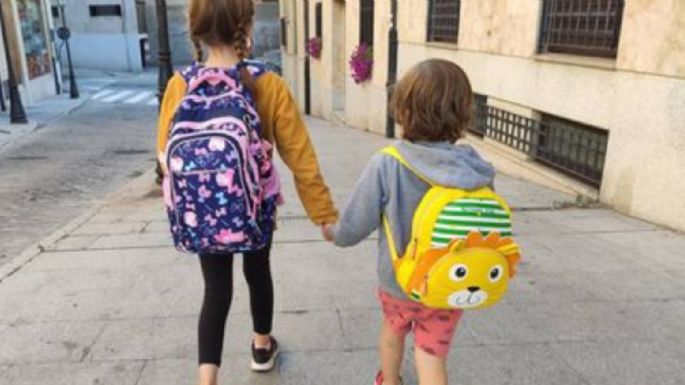 Regreso a clases 2022: Por este importante motivo debes cuidar el peso de su mochila