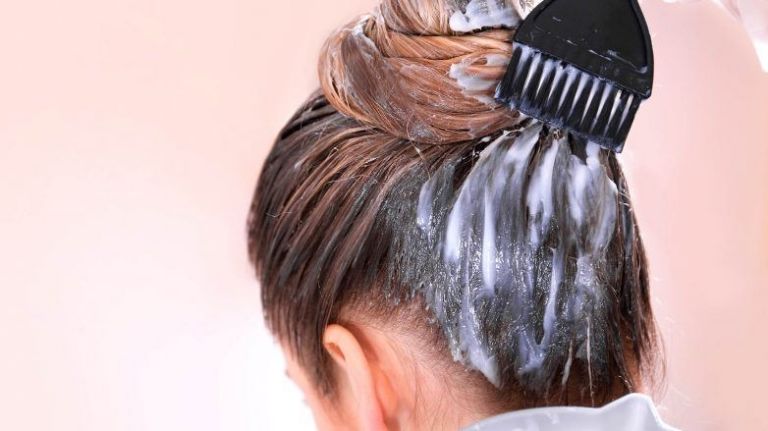 Cómo oscurecer tu cabello sin tintes