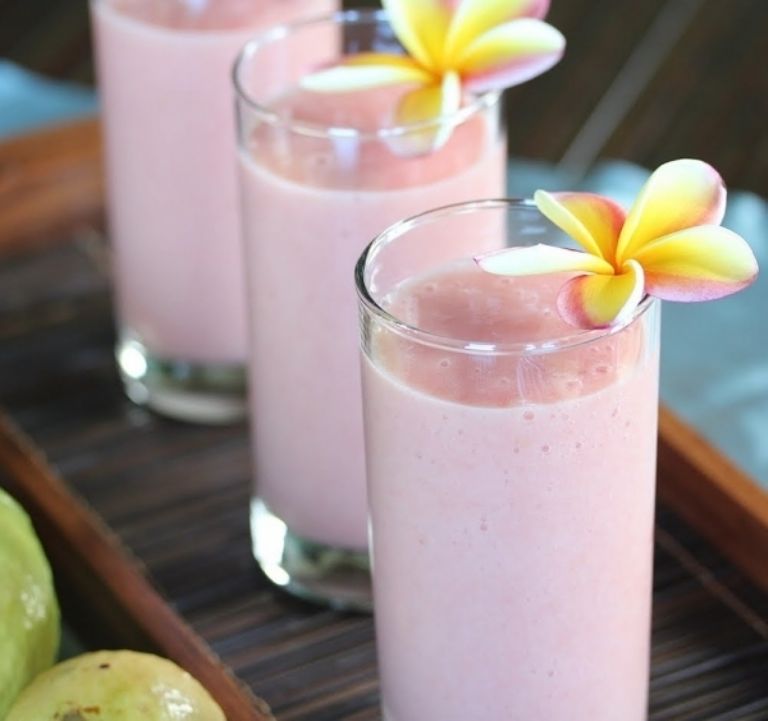 Agua de guayaba con plátano 