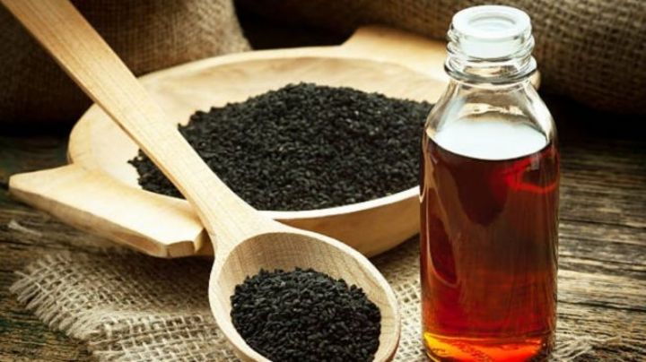 ¿Ya conoces el aceite de comino negro? Consíguelo y goza de sus virtudes cosméticas