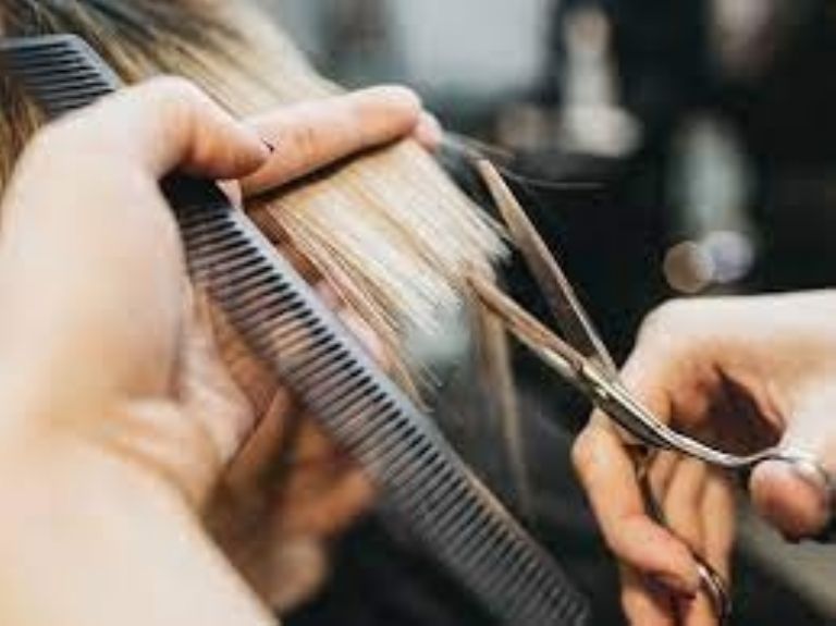 Qué hacer antes de cortarte el cabello