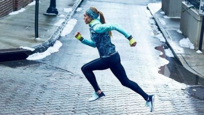 ¿Vas a correr? Toma en cuenta estos consejos si lo harás cuando hace frío