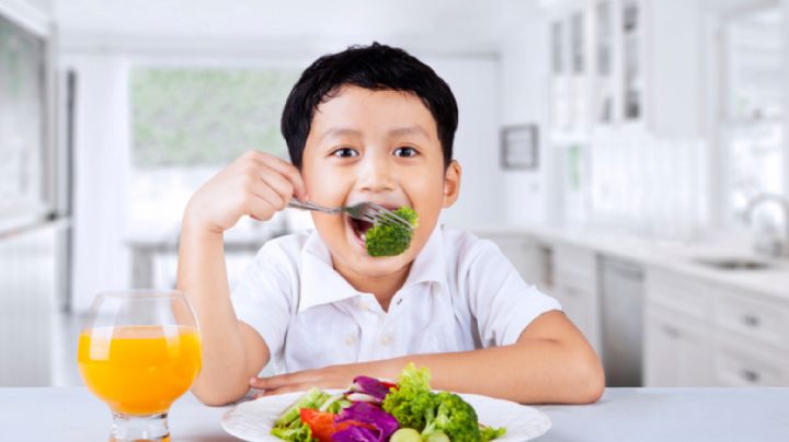 Diferencias importantes entre un niño que come saludable y uno que prefiere los dulces