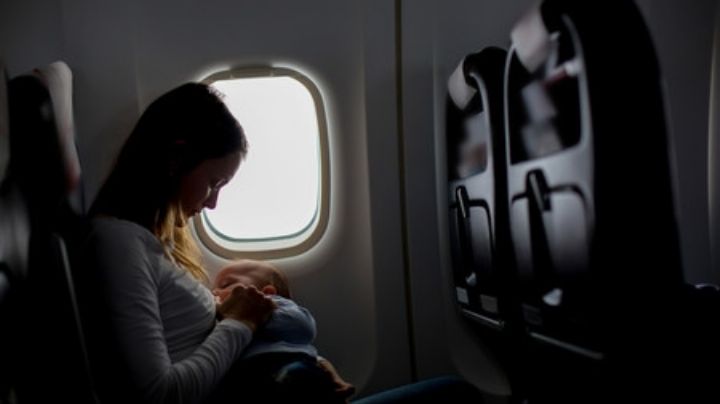 Viajar en avión con un bebé: ¿Qué es lo que debo de saber?