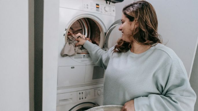 Elimina suciedad, hongos y demás desechos en tu lavadora con esta mezcla de vinagre