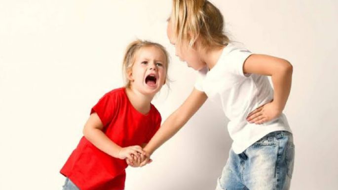 ¿Peleas entre hermanos? Estrategias de disciplina positiva para controlar las discusiones