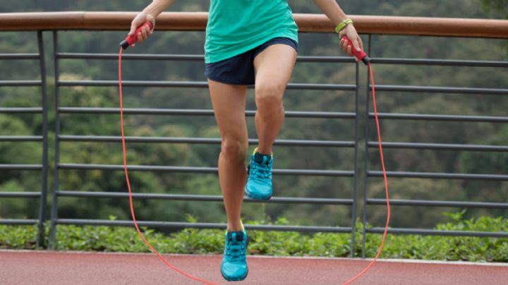 El reto de saltar la cuerda: Este es el método que te podría ayudar a bajar de peso rápido