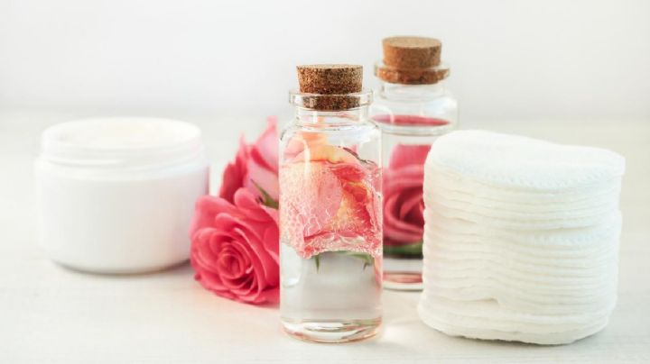 El agua de rosas podría ayudarte en varias situaciones; entérate de cuáles son