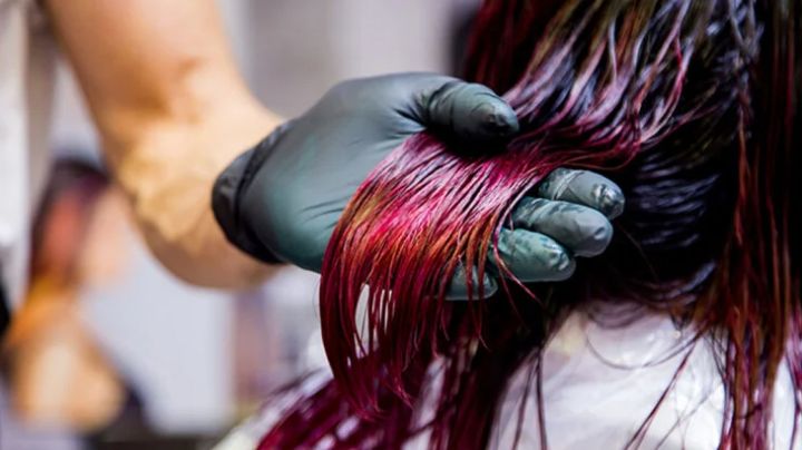 3 colores de cabello que te hacen mayor; evítalos si no quieres que resalten las arrugas del rostro