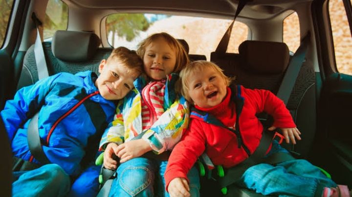 ¿Tus hijos vomitaron en el automóvil? Elimina el mal olor y las manchas con este truco de limpieza