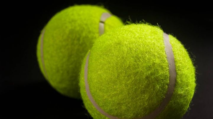 ¿Por qué colocar una pelota de tenis en el jardín? Este es el misterio que esconde