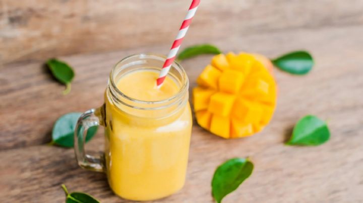Smoothie amarillo: Prepara esta bebida deliciosa y refrescante para llenarte de energía