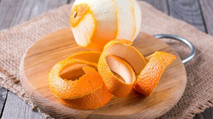 Aprovecha las cáscaras de naranja con esta deliciosa agua para olvidarte del calor