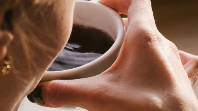 Esta es la razón por la que necesitas tomar café descafeíando todos los días