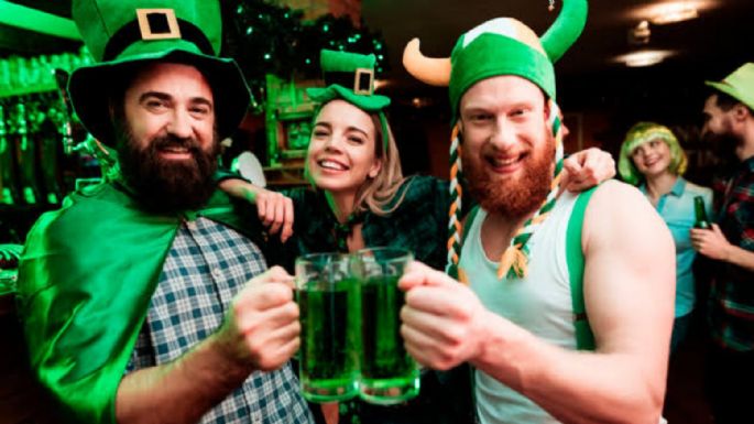 Celebra el Día de San Patricio con esta refrescante cerveza verde que puedes hacer desde tu casa