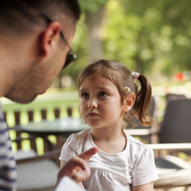 Por qué no decirles ''obedece'' a tus hijos