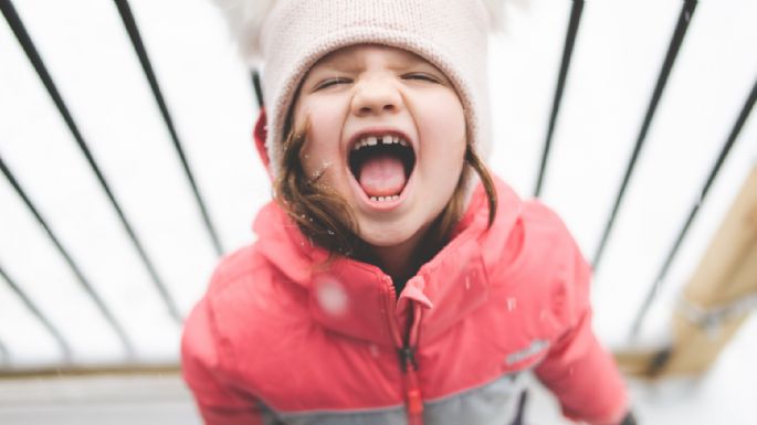 Paso a paso de cómo controlar lo berrinches de tus hijos sin regaños gracias al método Montessori