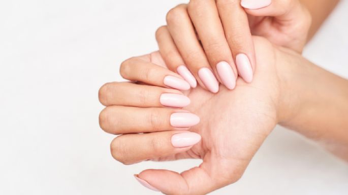 5 consejos para lograr que tus uñas acrílicas duren por más de dos semanas y ahorra en retoques