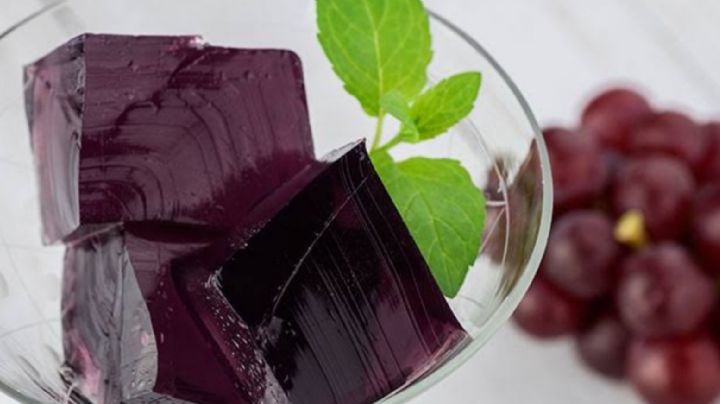 Prepara esta deliciosa gelatina de vino para deleitar el paladar de tus seres queridos son su sabor