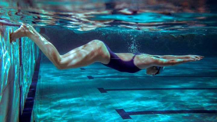 ¿Practicas natación? Asegúrate de no cometer estos 4 errores que reducirían la efectividad